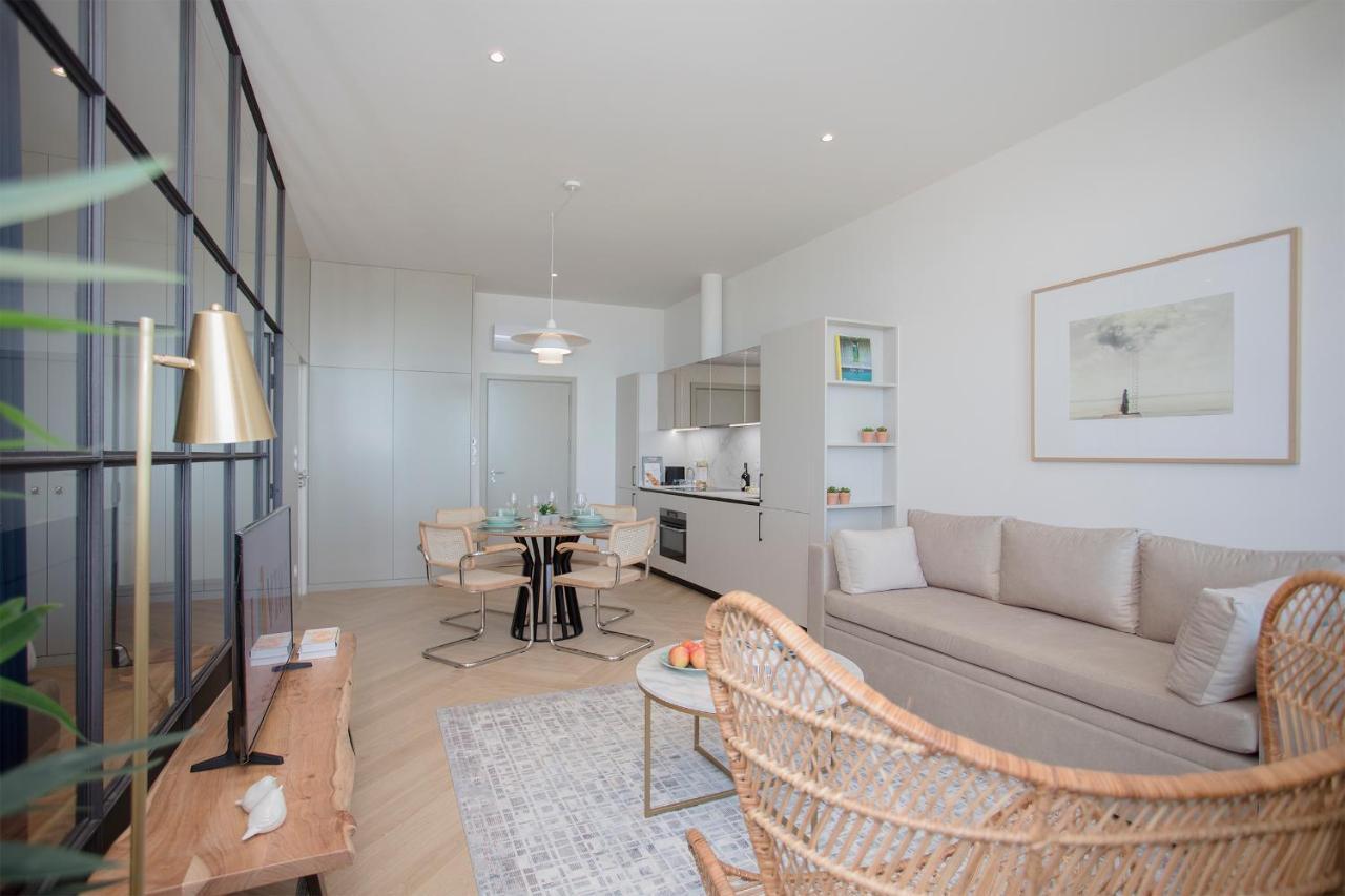 Liiiving In Porto - Luxury Beachfront Apartments ภายนอก รูปภาพ