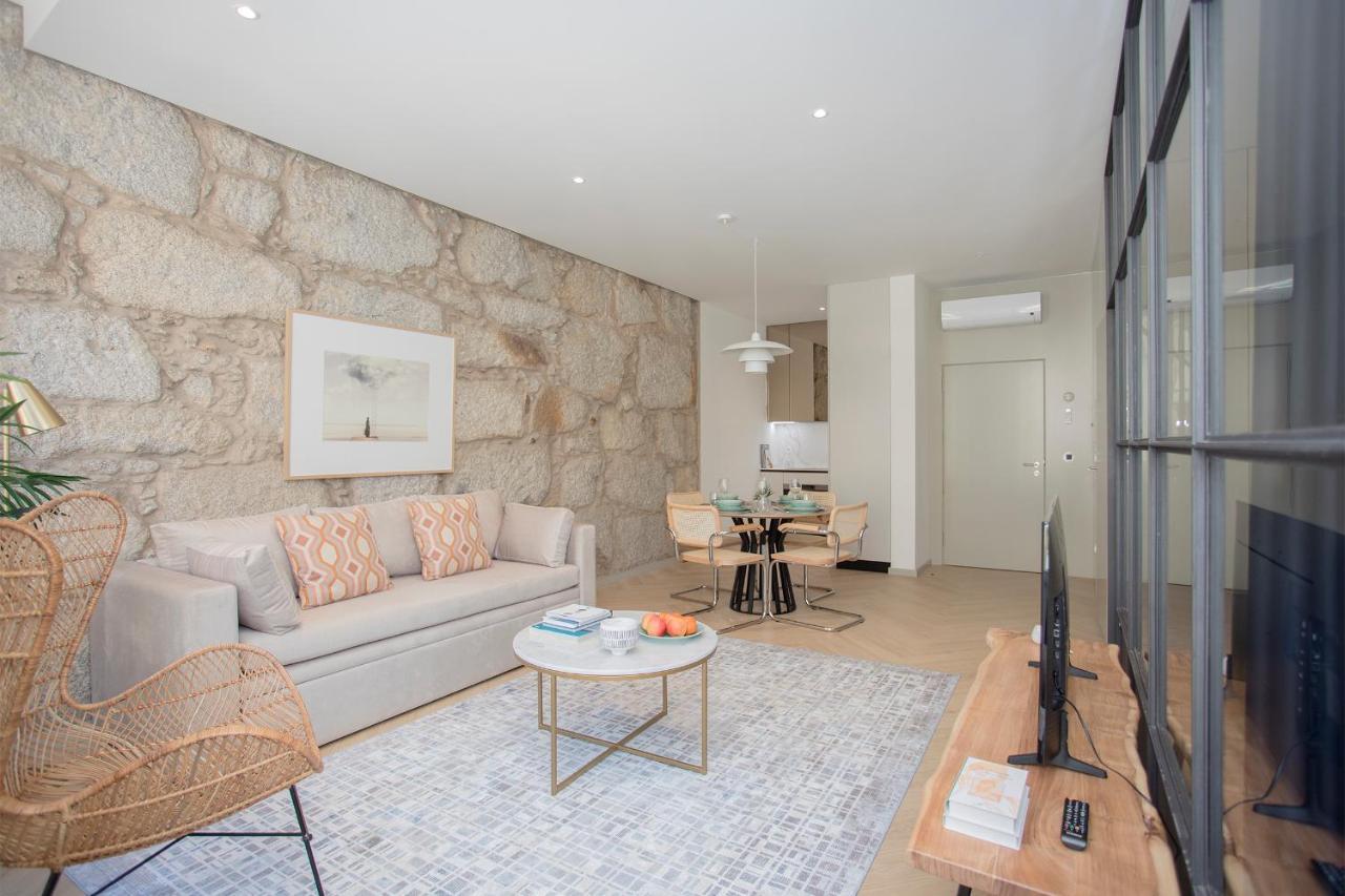 Liiiving In Porto - Luxury Beachfront Apartments ภายนอก รูปภาพ