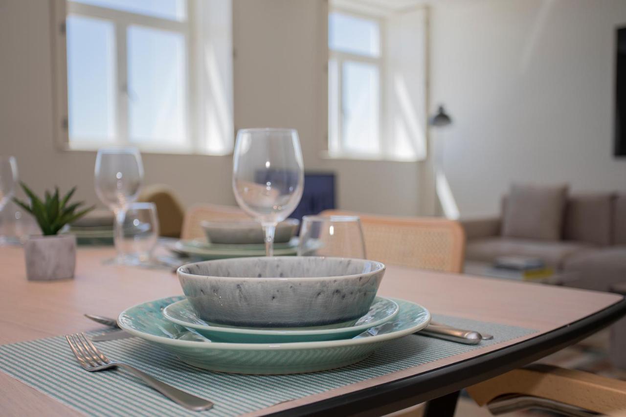 Liiiving In Porto - Luxury Beachfront Apartments ภายนอก รูปภาพ