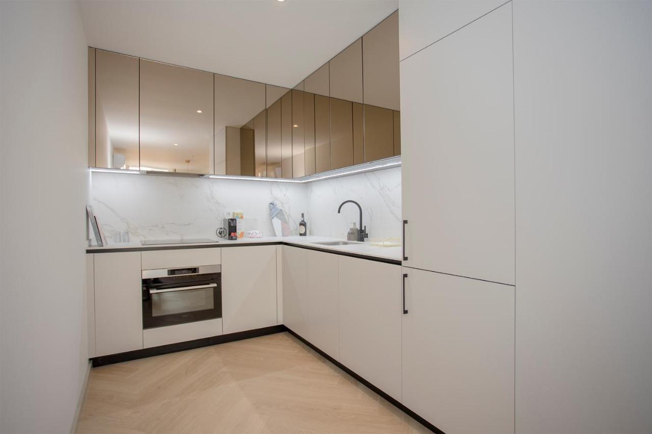 Liiiving In Porto - Luxury Beachfront Apartments ภายนอก รูปภาพ