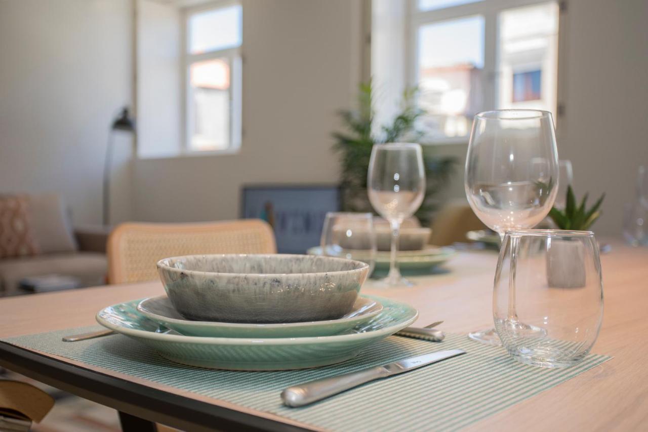 Liiiving In Porto - Luxury Beachfront Apartments ภายนอก รูปภาพ